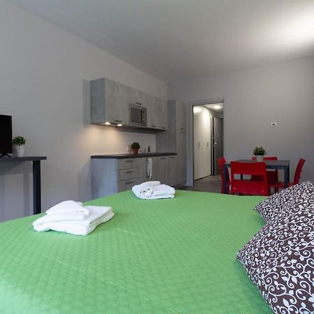 Lime Apartment - Affitti Brevi Italia Lecco Esterno foto